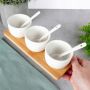 Miseczki na sosy przekąski z łyżeczkami ceramiczne białe 90ml deska bambus