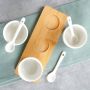 Miseczki na sosy przekąski z łyżeczkami ceramiczne białe 90ml deska bambus