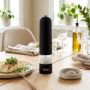 Młynek do mielenia przypraw pieprzu soli elektryczny czarny 22,5 cm LED